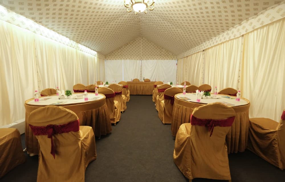 Conference and banquet hall setup for corporate meetings and family events